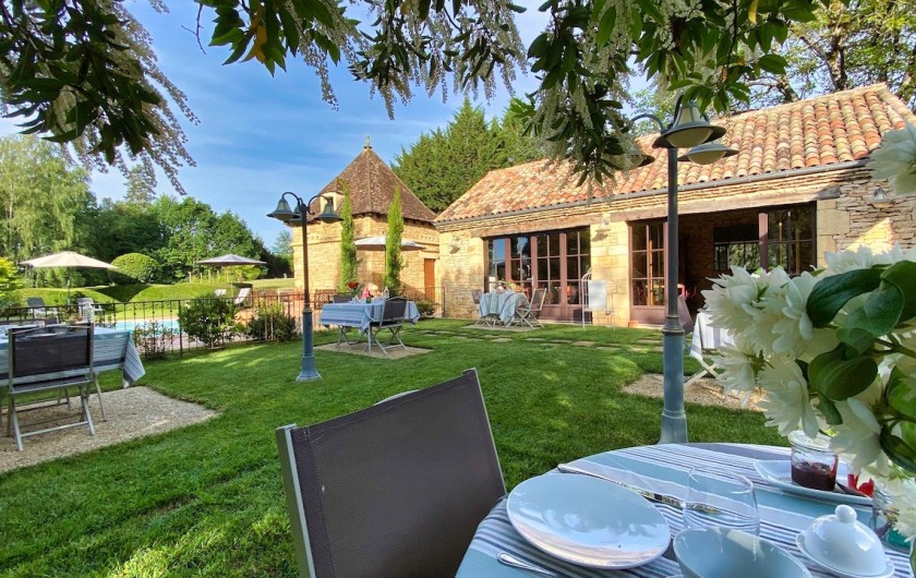 Location de vacances - Chambre d'hôtes à Saint-Crépin-et-Carlucet - Terrasse