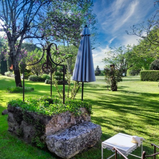 Location de vacances - Chambre d'hôtes à Saint-Crépin-et-Carlucet - parc paysagé d'un hectare