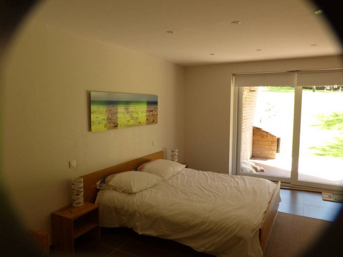 Location de vacances - Appartement à Hardelot-Plage - chambre parentale avec baie vitrée