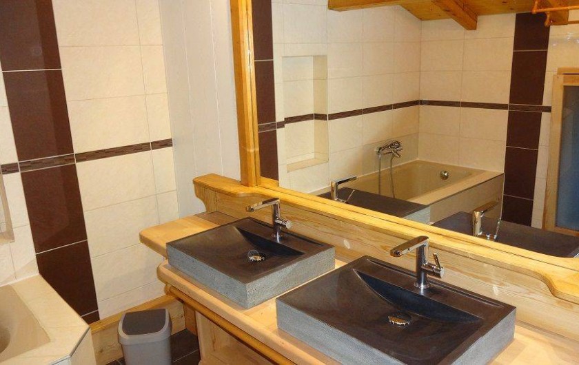 Location de vacances - Chalet à Saint-Nicolas-la-Chapelle - Salle de bain