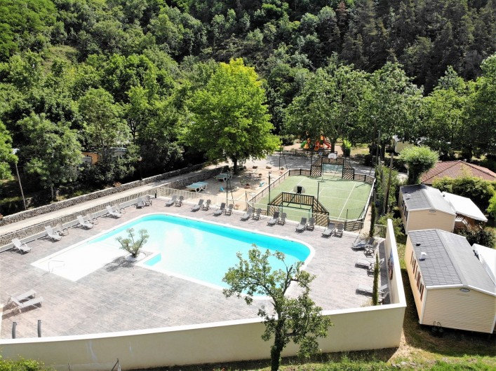 Location de vacances - Bungalow - Mobilhome à Lamastre - piscine chauffée Camping de retourtour 4 etoiles riviere piscine ardeche