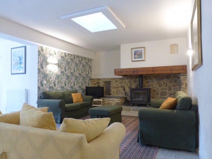 Location de vacances - Gîte à Branoux-les-Taillades - Les Pins (8 personnes)