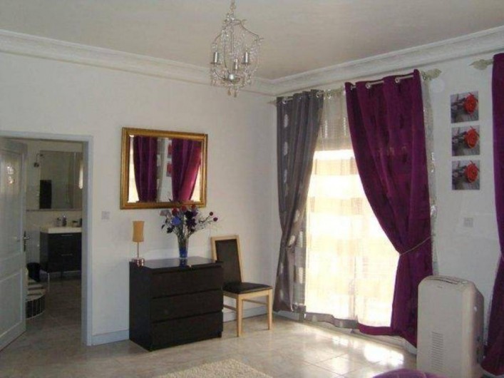 Location de vacances - Appartement à Yaoundé - Chambre Principale Apartement Dahlia 3 ch
