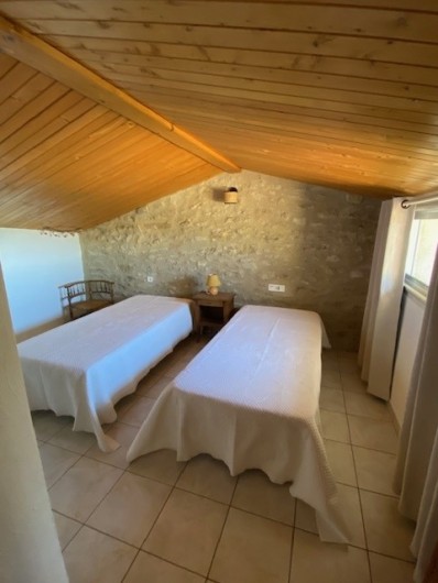 Location de vacances - Gîte à Saint-Marcellin-lès-Vaison - CH 5 étage