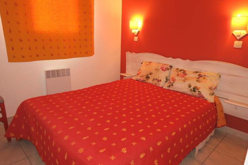 Location de vacances - Maison - Villa à Salavas - Chambre avec lit double