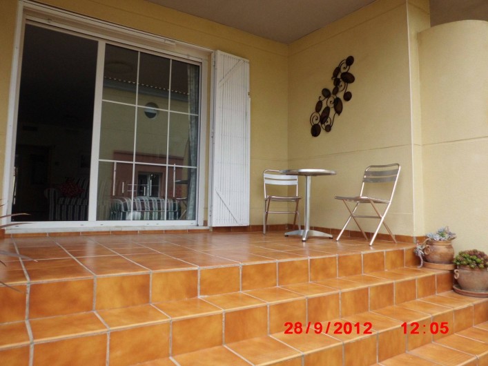Location de vacances - Appartement à Marbella - Top terrace looking into lounge.