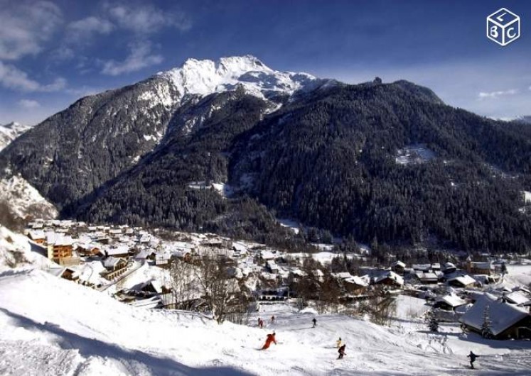 Location de vacances - Appartement à Champagny-en-Vanoise - Vue du bas des pistes
