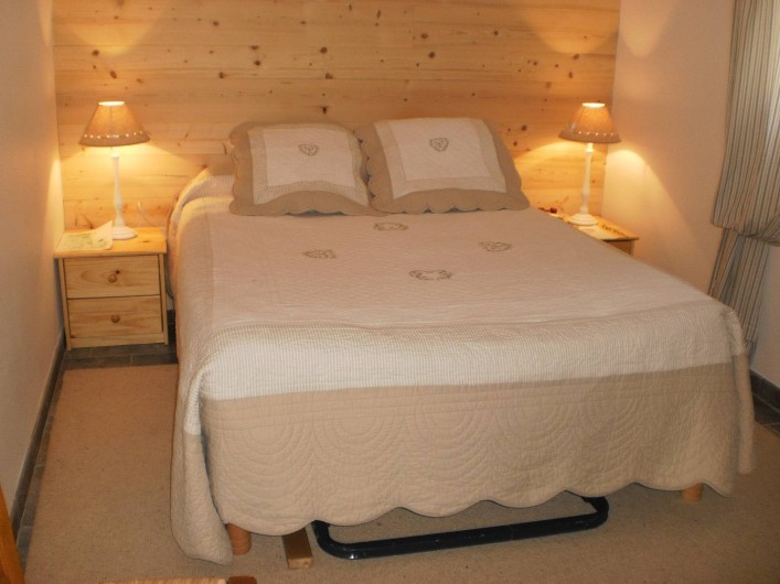 Location de vacances - Chalet à Mizoën - chambre 1 lit double