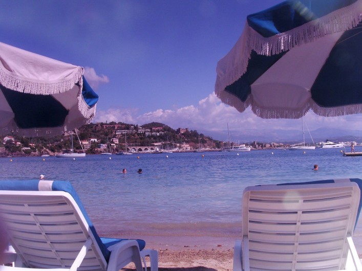 Location de vacances - Mas à Grasse - La mer à quelques kilomètres...