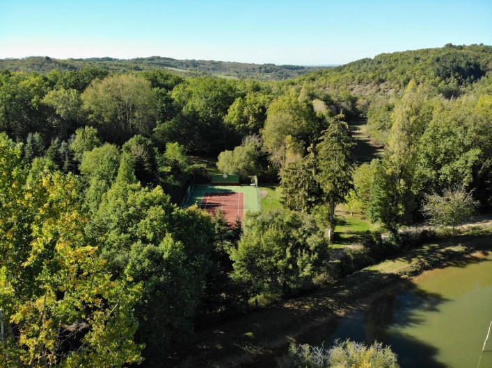 Location de vacances - Maison - Villa à Payrac - Le tennis du Colombié   (à 250 m de la maison OWI)