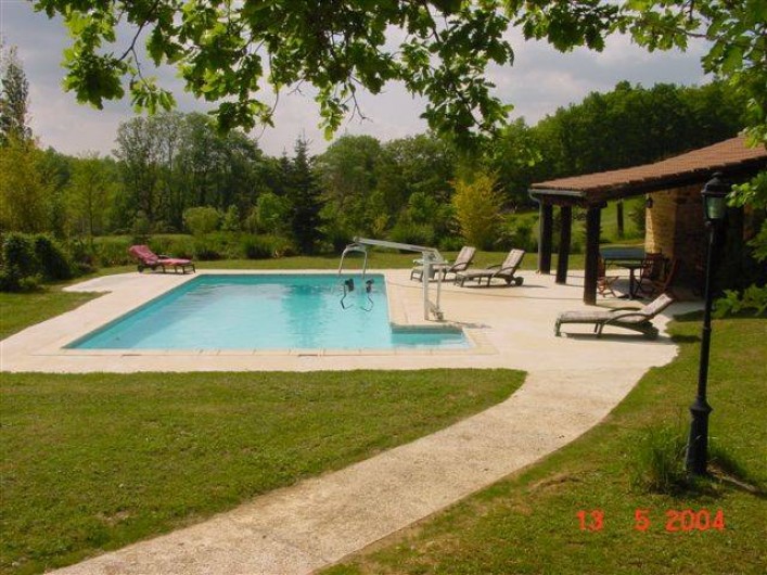 Location de vacances - Maison - Villa à Payrac - La Piscine privée avec Sauna et table de Pingpong