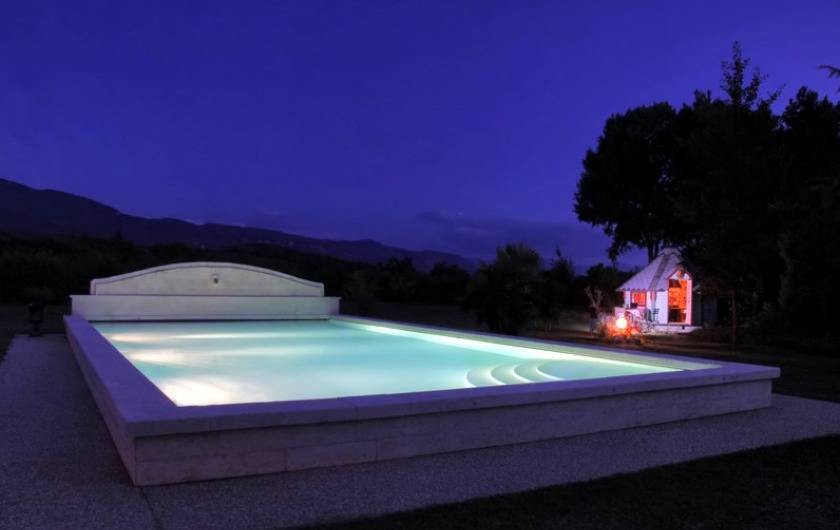 Location de vacances - Gîte à Saint-Vérand - piscine idéalement faite pour le bain de minuit...