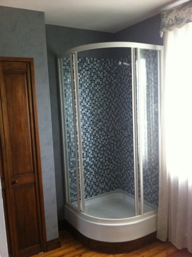 Location de vacances - Chambre d'hôtes à Les Loges - Salle de bain de la chambre Syracuse