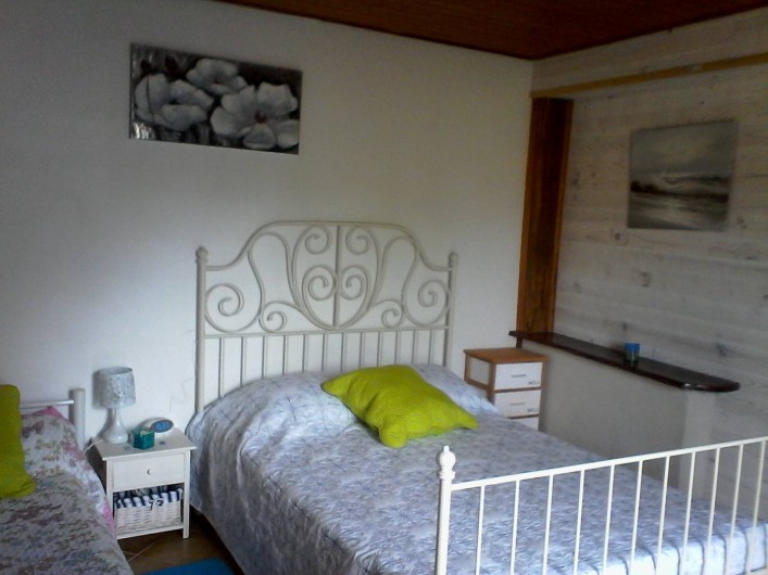 Location de vacances - Maison - Villa à Jau-Dignac-et-Loirac - 1 petite chambre lit 140 et 90