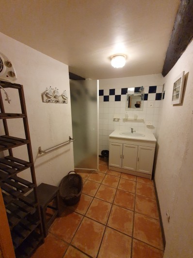 Location de vacances - Gîte à Ribaute - La salle d'eau !