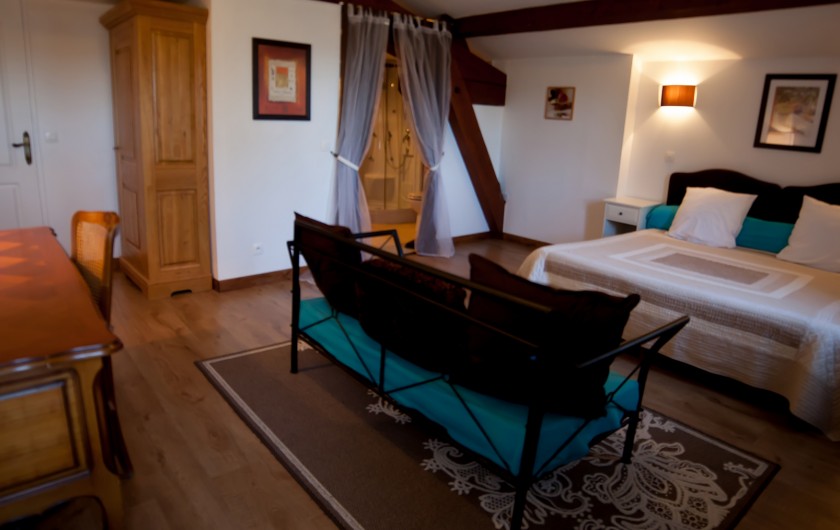 Location de vacances - Gîte à Badens - Chambre d'hôtes Londres et salle d'eau privative