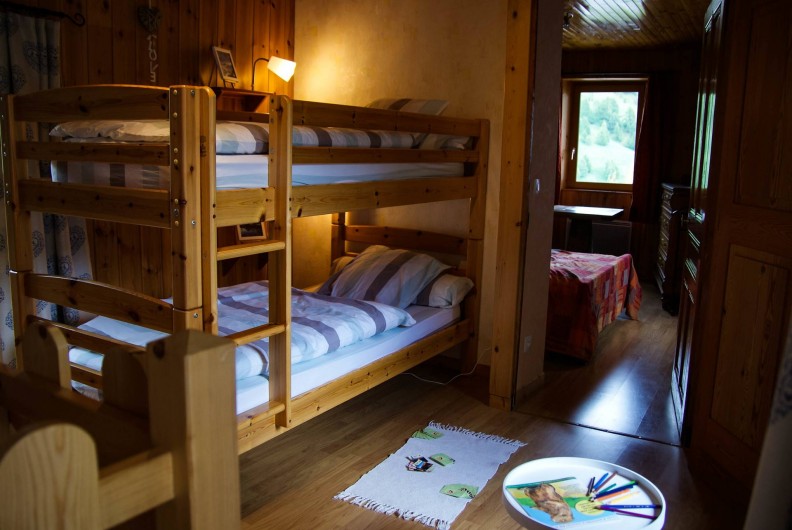 Location de vacances - Maison - Villa à La Grave - Chambre 1 et entrée de la chambre parentale