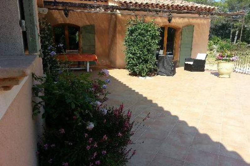 Location de vacances - Chambre d'hôtes à Cotignac - terrasse