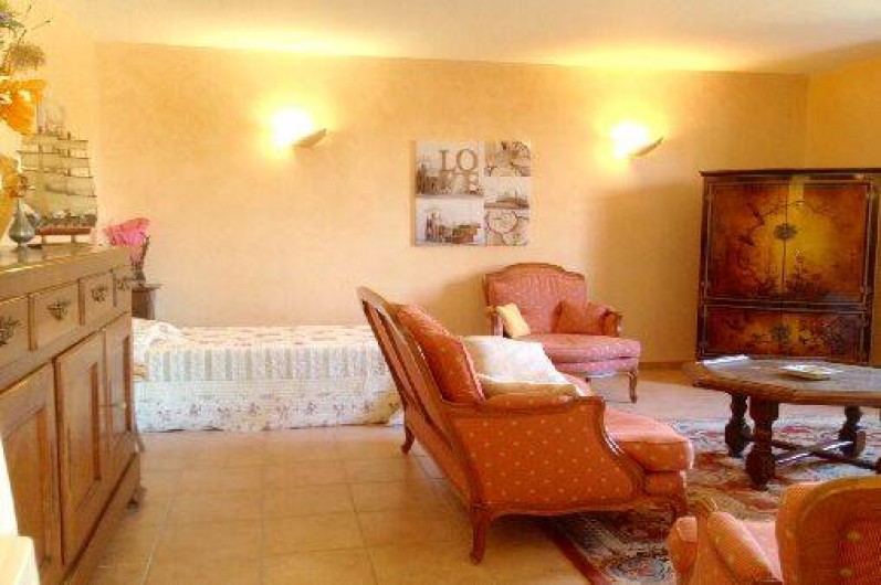 Location de vacances - Gîte à Cadenet - salon du gite figuier