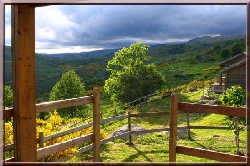 Location de vacances - Gîte à Le Pont-de-Montvert - Vue chalet