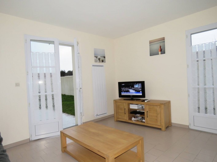 Location de vacances - Villa à Ars-en-Ré - Télévision