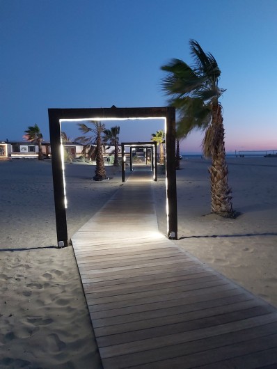 Location de vacances - Chalet à Agde - balade sur le bord de plage   rochelongue