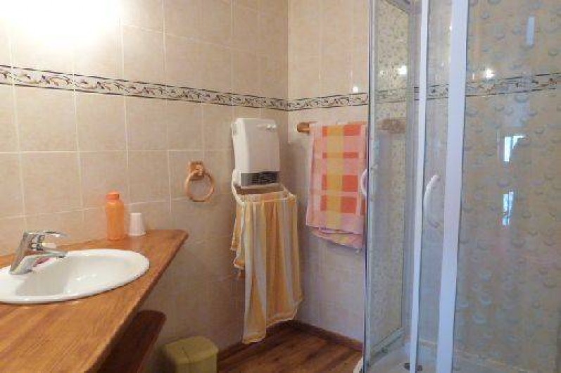 Location de vacances - Gîte à Saint-Clément-sur-Durance - Salle de bain de Lys Martagon 