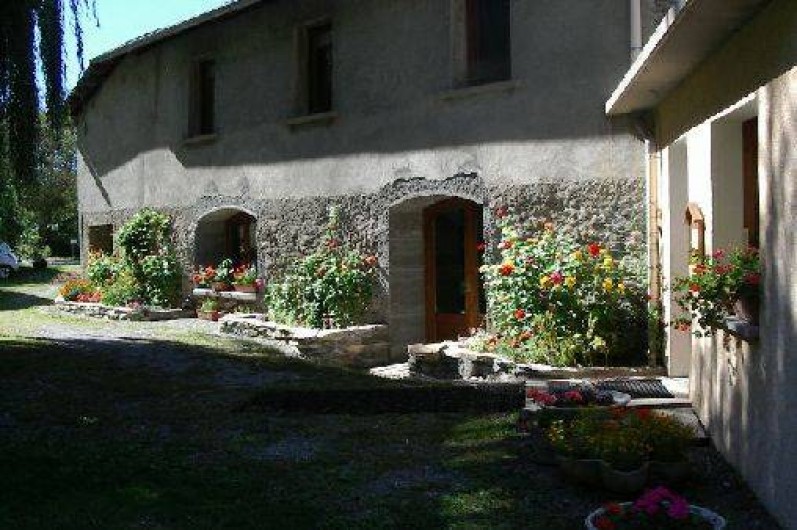 Location de vacances - Gîte à Saint-Clément-sur-Durance - Côté salle à manger