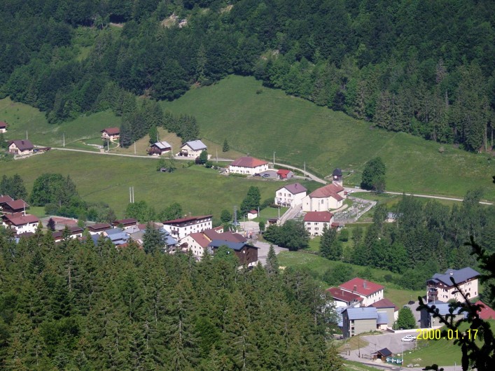 Location de vacances - Appartement à Mijoux - le village