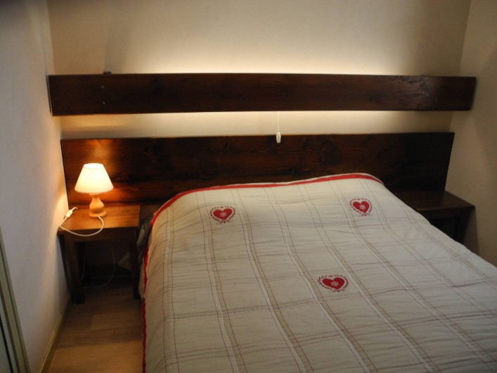 Location de vacances - Appartement à Mijoux - chambre
