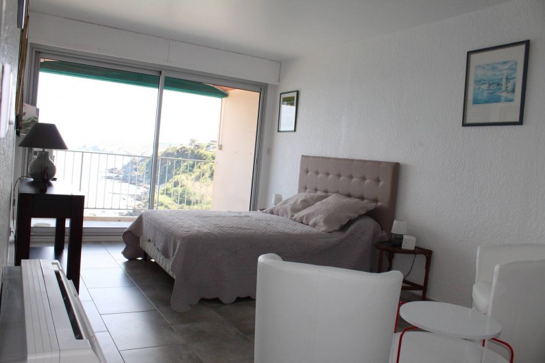 Location de vacances - Appartement à Banyuls-sur-Mer - Chambre 2 Transat extérieur 18 m2 Lit 140