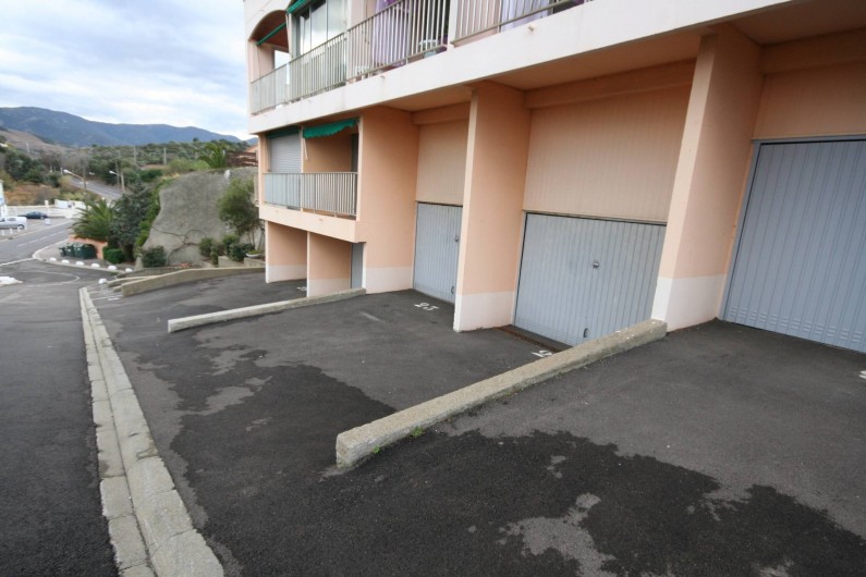 Location de vacances - Appartement à Banyuls-sur-Mer - Parking simple inclus ou garage en sus avec parking