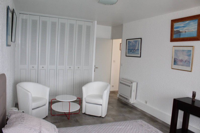 Location de vacances - Appartement à Banyuls-sur-Mer - Chambre 2 Transat extérieur 18 m2 Lit 140