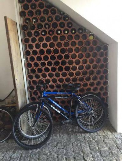 Location de vacances - Villa à Santo André - Cave a vins et deux vélos