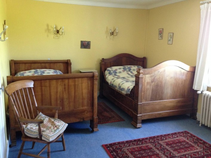 Location de vacances - Maison - Villa à Saint-Étienne-des-Oullières - Yellow room - air-conditionné reversible