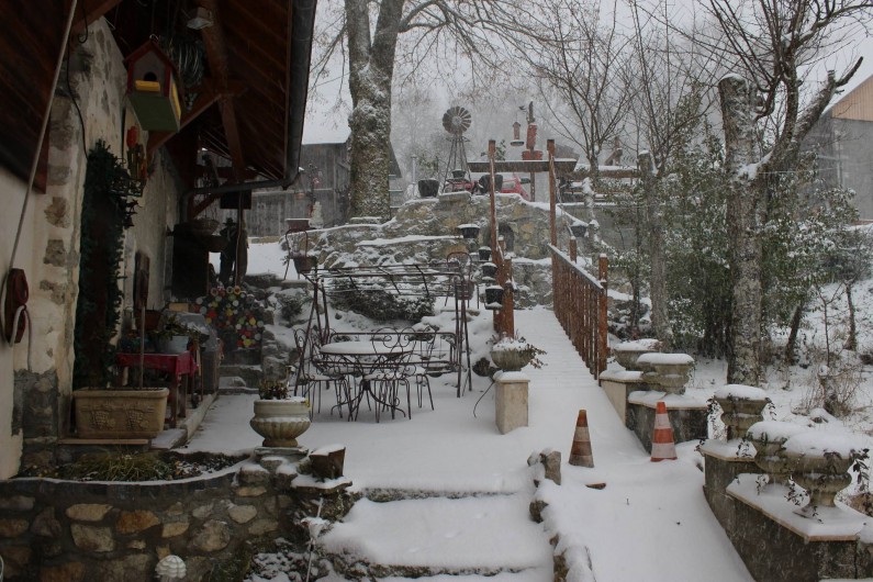 Location de vacances - Gîte à Alex - COUR DU GITE SOUS LA NEIGE