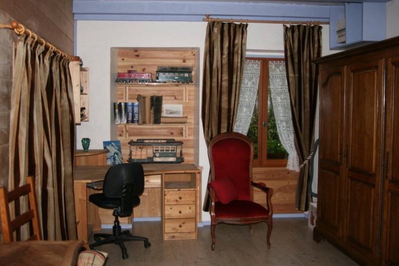 Location de vacances - Gîte à Alex - CHAMBRE (COIN BUREAU)