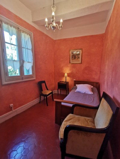 Location de vacances - Chambre d'hôtes à Jonquières - Petite chambre  Plumbago