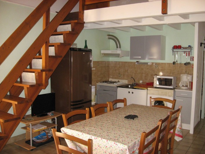 Location de vacances - Villa à Vieux-Boucau-les-Bains - Coin cuisine et accès aux chambres