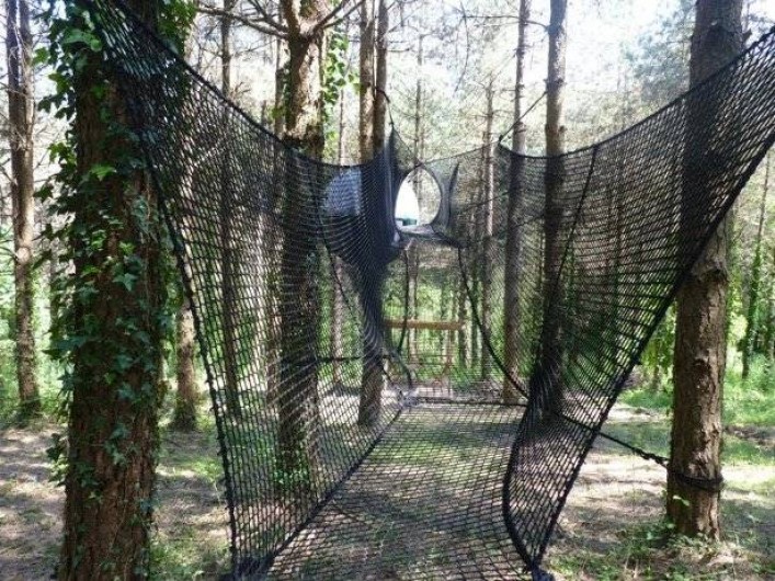 Location de vacances - Cabane dans les arbres à Loubieng