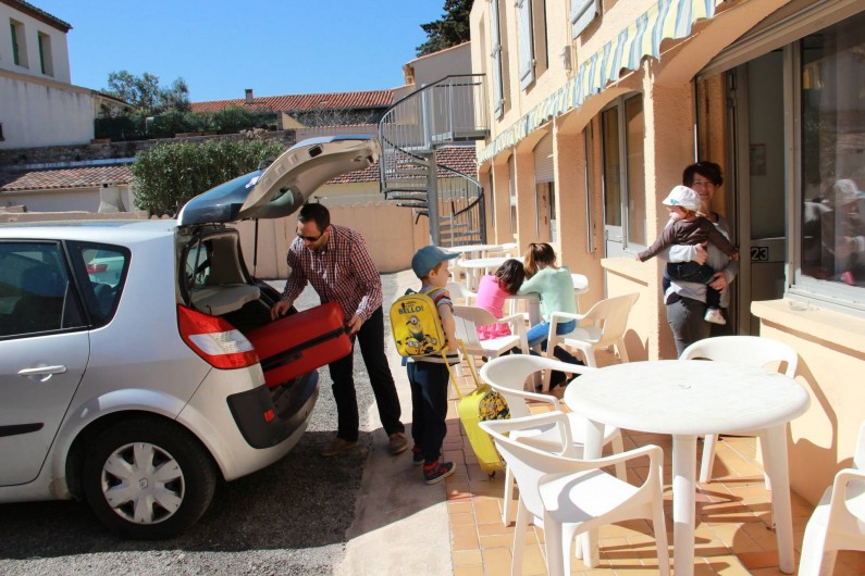 Location de vacances - Hôtel - Auberge à Frontignan - Chambre Familiale en rez-de-chaussée avec terrasse.