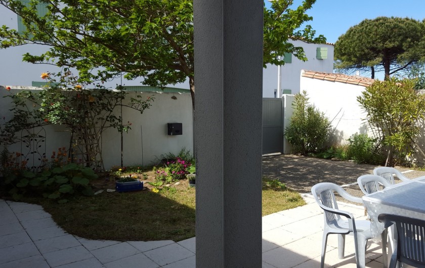 Location de vacances - Villa à La Couarde-sur-Mer - Terrasse devant