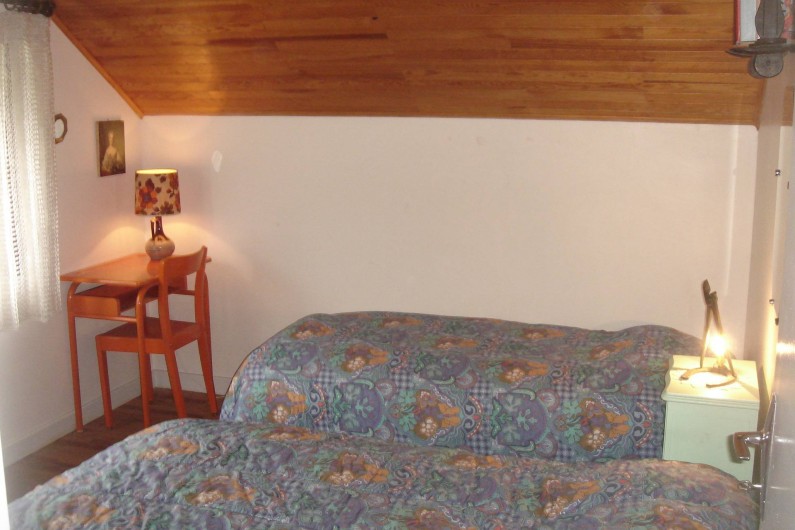 Location de vacances - Chalet à Corrençon-en-Vercors - Chambre avec deux bureaux
