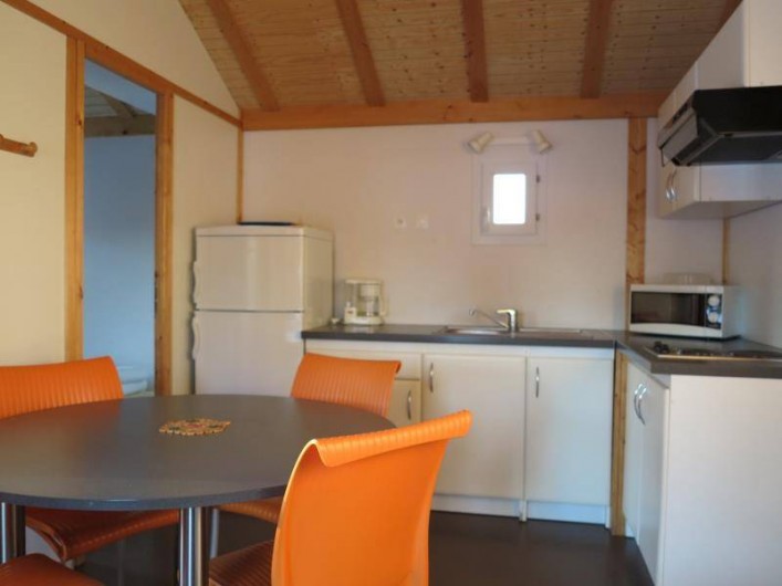 Location de vacances - Chalet à Saint-Laurent-en-Grandvaux - Location de chalet: Espace cuisine