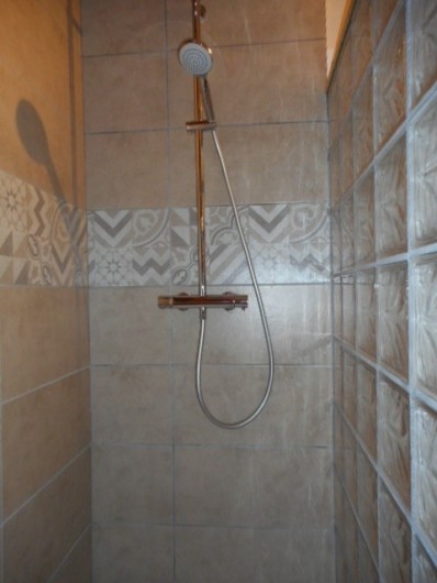 Location de vacances - Appartement à Bonneval-sur-Arc - Grande douche