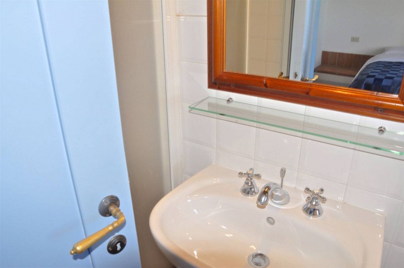 Location de vacances - Appartement à Castiglione del Lago - Salle de bain app. "Saturno"