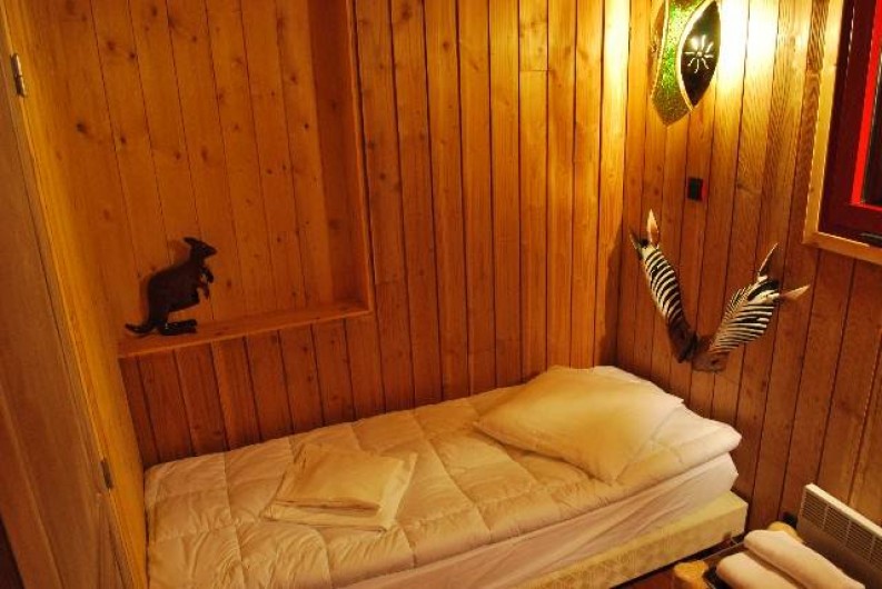 Location de vacances - Insolite à Hermival-les-Vaux - Chambre avec lits twins Lodges Premium