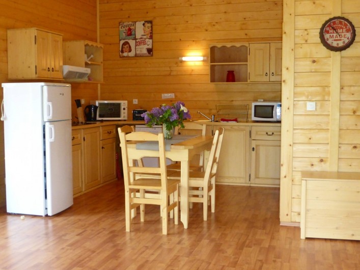 Location de vacances - Chalet à Pompiey - cuisine équipée