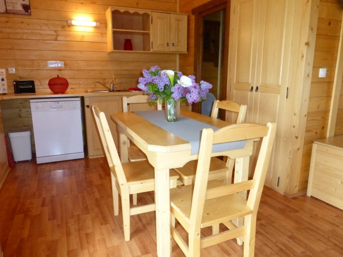 Location de vacances - Chalet à Pompiey - suite coin cuisine