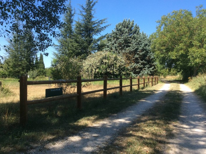 Location de vacances - Chambre d'hôtes à Villelaure - l'entrée